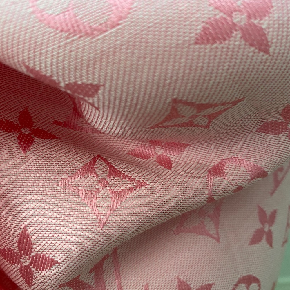 Classic Monogram Louie Vuitton Shawl